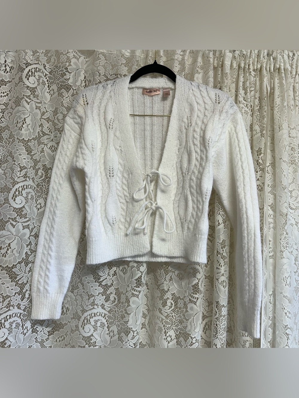 Willow & Root White Cable Knit Tie Front Cardigan Sweater